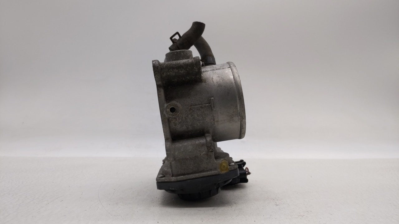 2014-2016 Kia Forte Throttle Body P/N:35100-2E400 Fits Fits 2012 2013 2014 2015 2016 2018 2019 OEM Used Auto Parts - Oemused