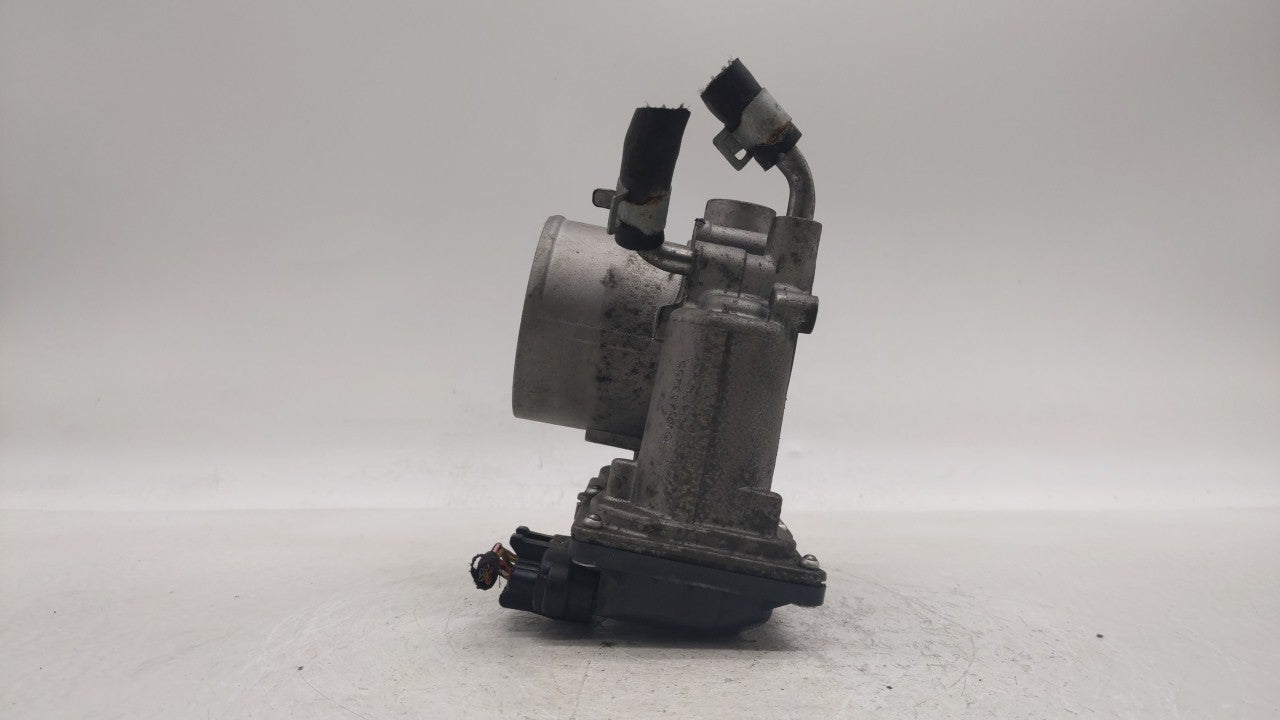 2014-2016 Kia Forte Throttle Body P/N:35100-2E400 Fits Fits 2012 2013 2014 2015 2016 2018 2019 OEM Used Auto Parts - Oemused