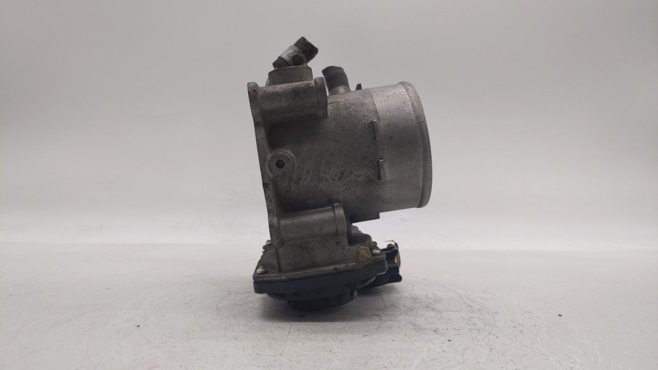 2014-2016 Kia Forte Throttle Body P/N:35100-2E400 Fits Fits 2012 2013 2014 2015 2016 2018 2019 OEM Used Auto Parts - Oemused