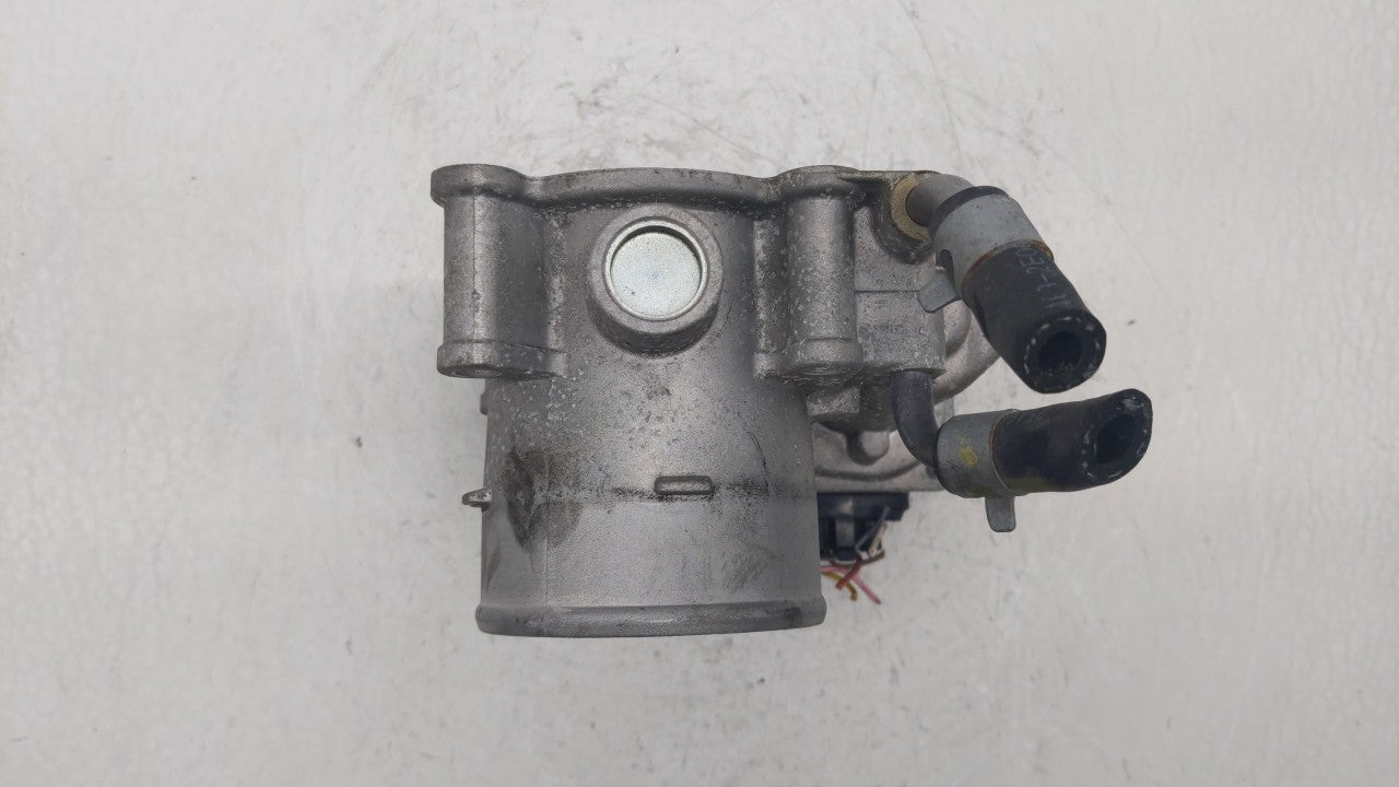 2014-2016 Kia Forte Throttle Body P/N:35100-2E400 Fits Fits 2012 2013 2014 2015 2016 2018 2019 OEM Used Auto Parts - Oemused