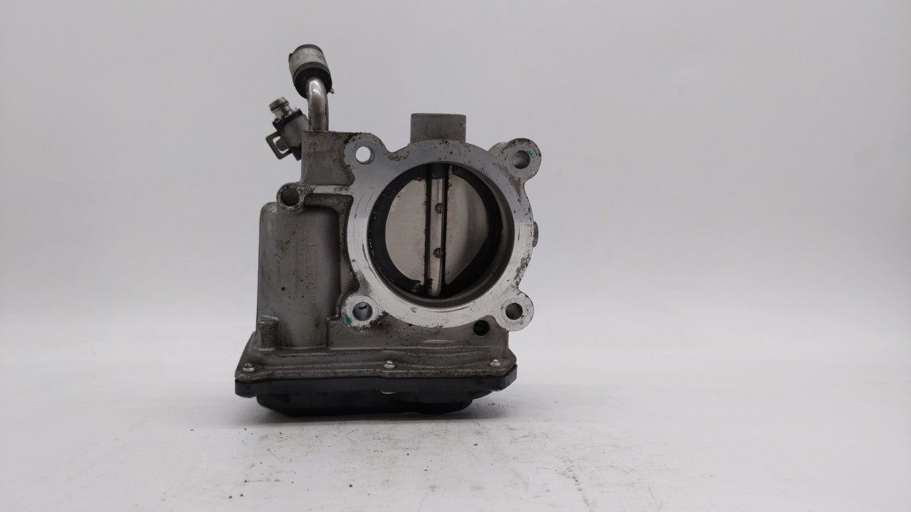 2014-2016 Kia Forte Throttle Body P/N:35100-2E400 Fits Fits 2012 2013 2014 2015 2016 2018 2019 OEM Used Auto Parts - Oemused