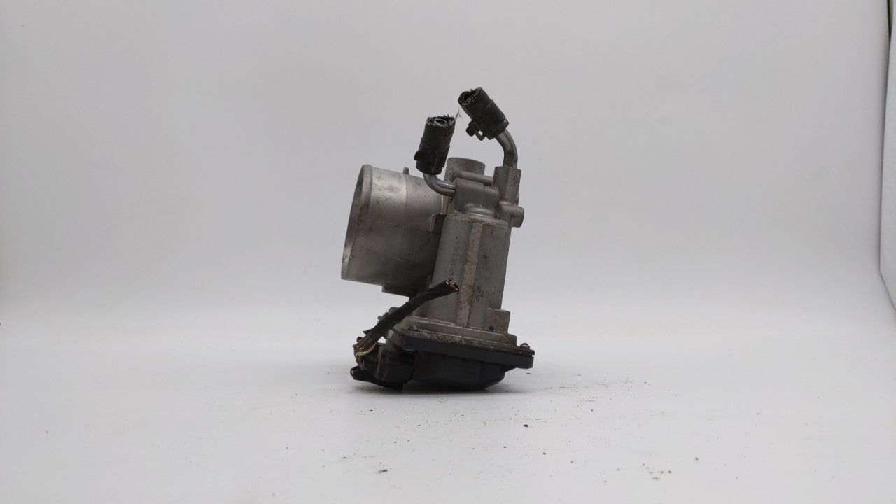 2014-2016 Kia Forte Throttle Body P/N:35100-2E400 Fits Fits 2012 2013 2014 2015 2016 2018 2019 OEM Used Auto Parts - Oemused