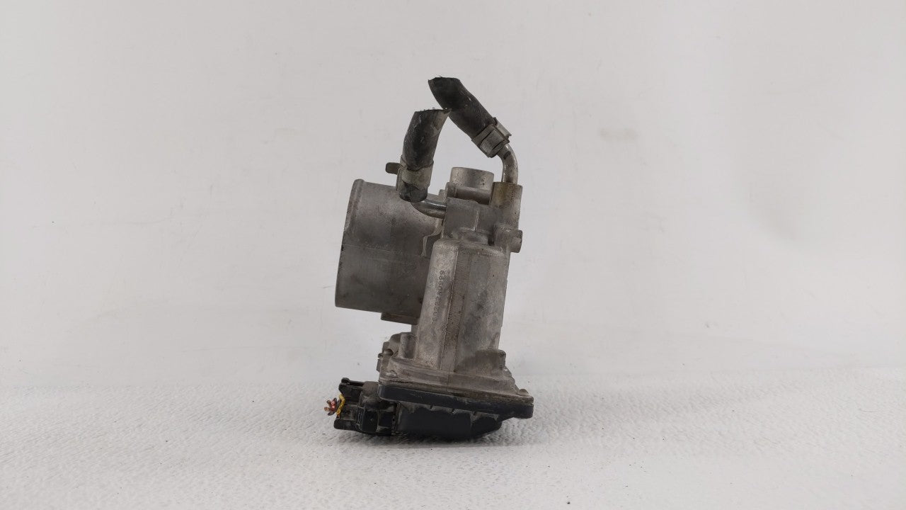 2014-2016 Kia Forte Throttle Body P/N:35100-2E400 Fits Fits 2012 2013 2014 2015 2016 2018 2019 OEM Used Auto Parts - Oemused
