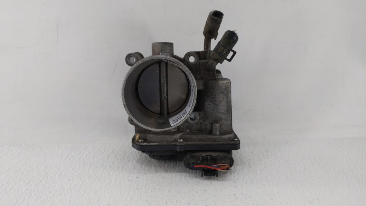 2014-2016 Kia Forte Throttle Body P/N:35100-2E400 Fits Fits 2012 2013 2014 2015 2016 2018 2019 OEM Used Auto Parts - Oemused