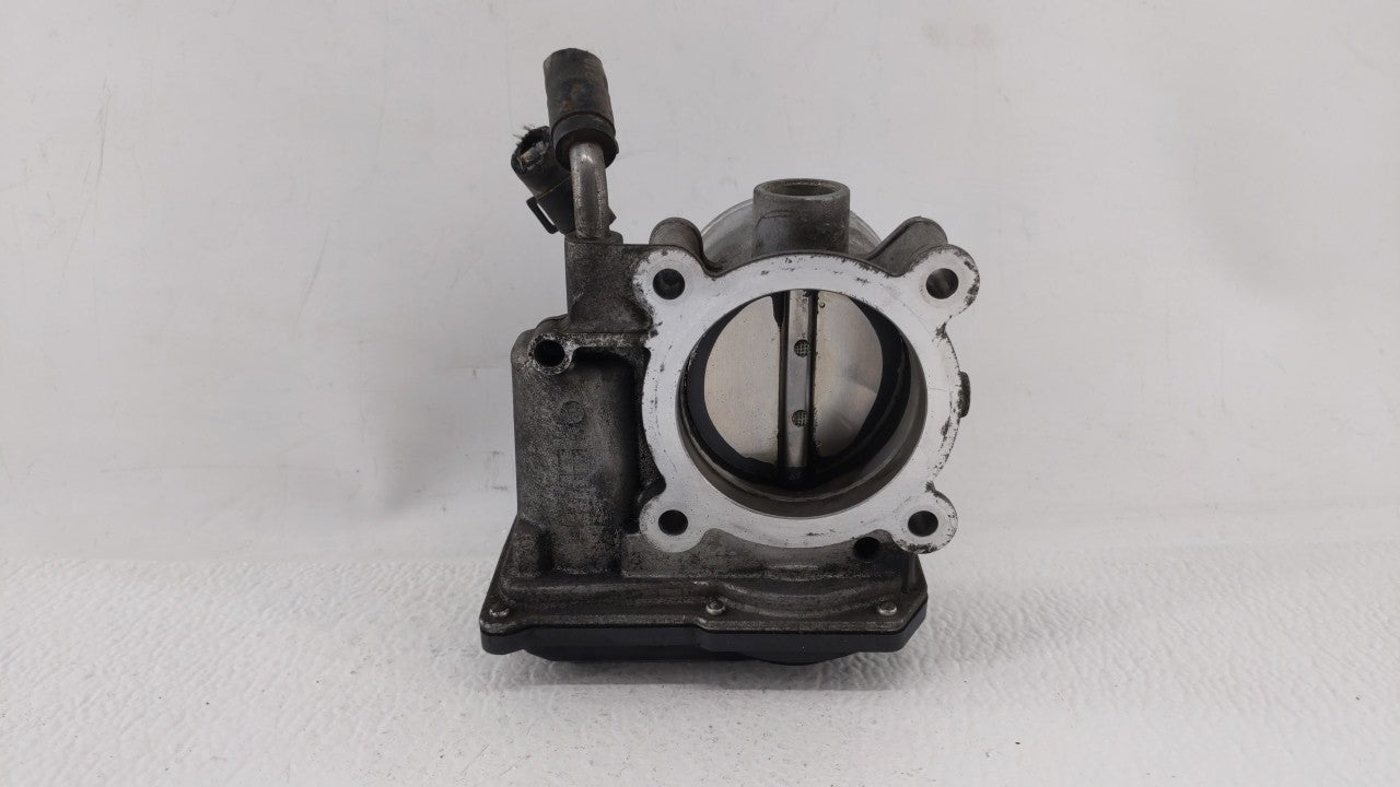 2014-2016 Kia Forte Throttle Body P/N:35100-2E400 Fits Fits 2012 2013 2014 2015 2016 2018 2019 OEM Used Auto Parts - Oemused