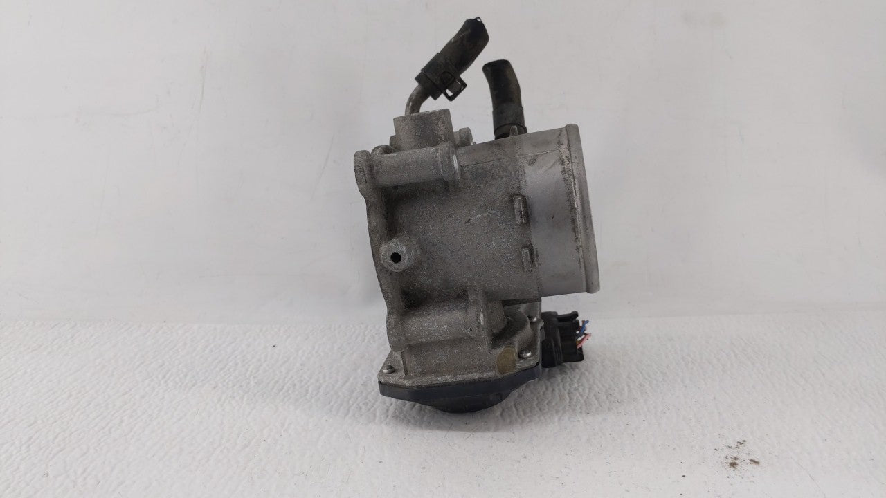 2014-2016 Kia Forte Throttle Body P/N:35100-2E400 Fits Fits 2012 2013 2014 2015 2016 2018 2019 OEM Used Auto Parts - Oemused