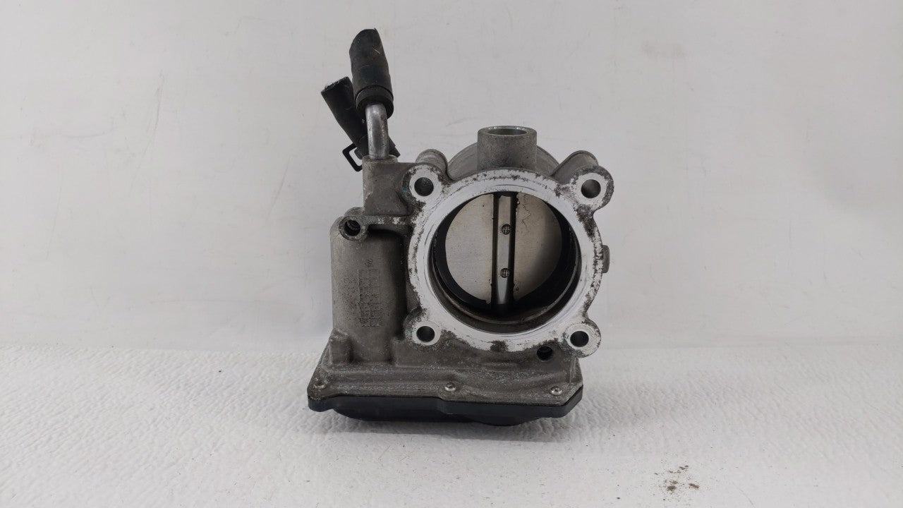 2014-2016 Kia Forte Throttle Body P/N:35100-2E400 Fits Fits 2012 2013 2014 2015 2016 2018 2019 OEM Used Auto Parts - Oemused