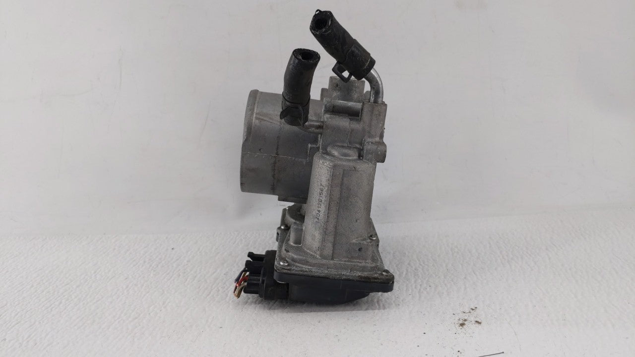 2014-2016 Kia Forte Throttle Body P/N:35100-2E400 Fits Fits 2012 2013 2014 2015 2016 2018 2019 OEM Used Auto Parts - Oemused
