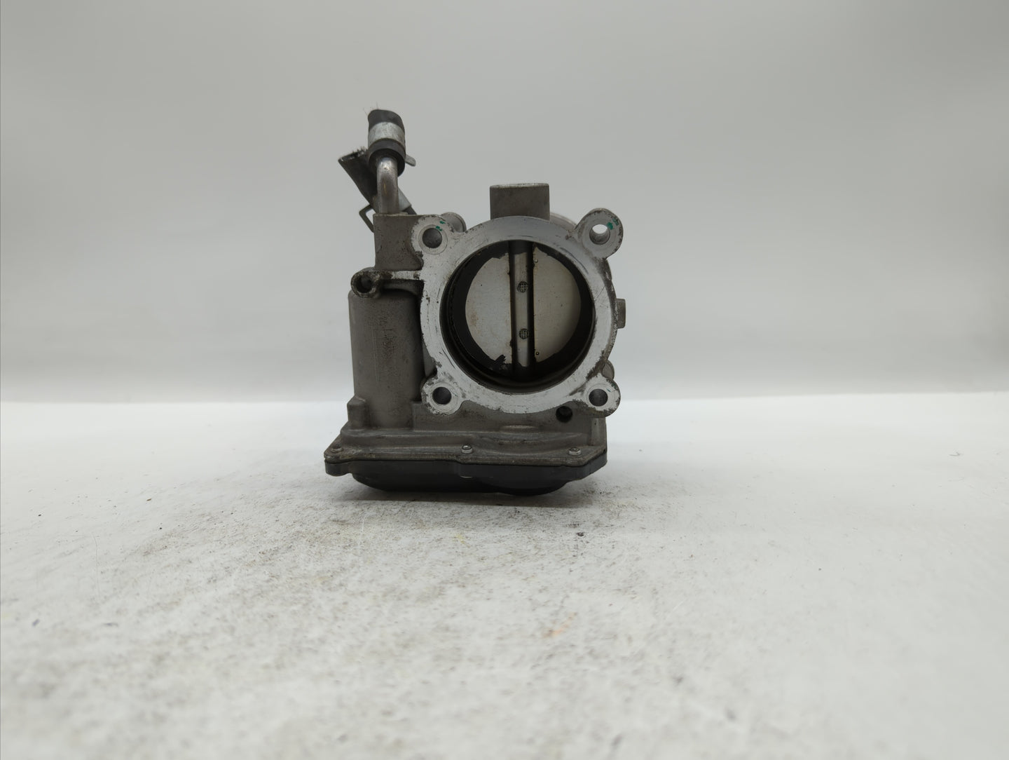 2014-2016 Kia Forte Throttle Body P/N:35100-2E400 Fits Fits 2012 2013 2014 2015 2016 2018 2019 OEM Used Auto Parts - Oemused