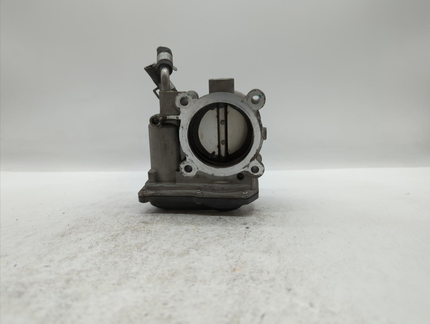 2014-2016 Kia Forte Throttle Body P/N:35100-2E400 Fits Fits 2012 2013 2014 2015 2016 2018 2019 OEM Used Auto Parts - Oemused