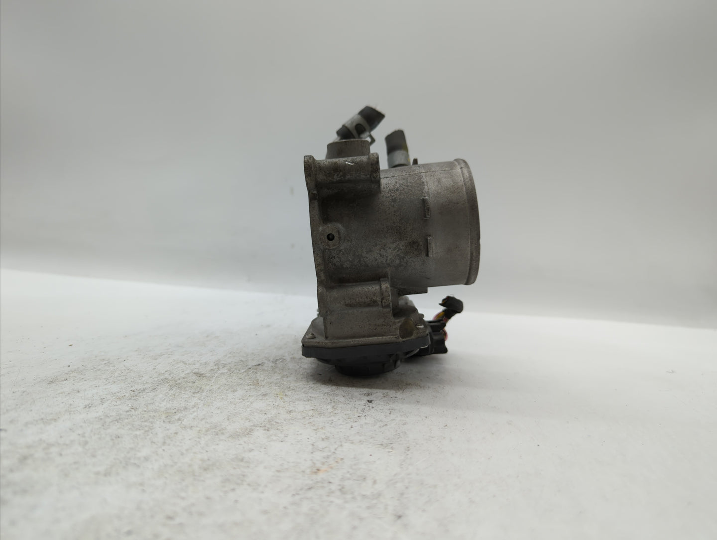 2014-2016 Kia Forte Throttle Body P/N:35100-2E400 Fits Fits 2012 2013 2014 2015 2016 2018 2019 OEM Used Auto Parts - Oemused