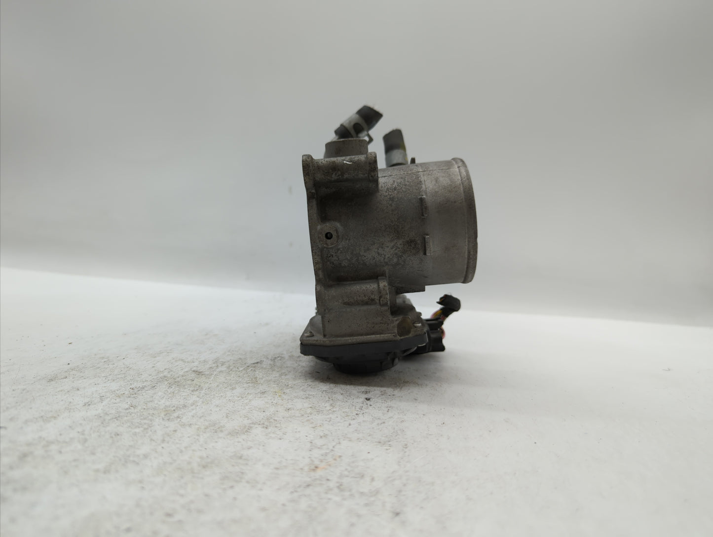 2014-2016 Kia Forte Throttle Body P/N:35100-2E400 Fits Fits 2012 2013 2014 2015 2016 2018 2019 OEM Used Auto Parts - Oemused