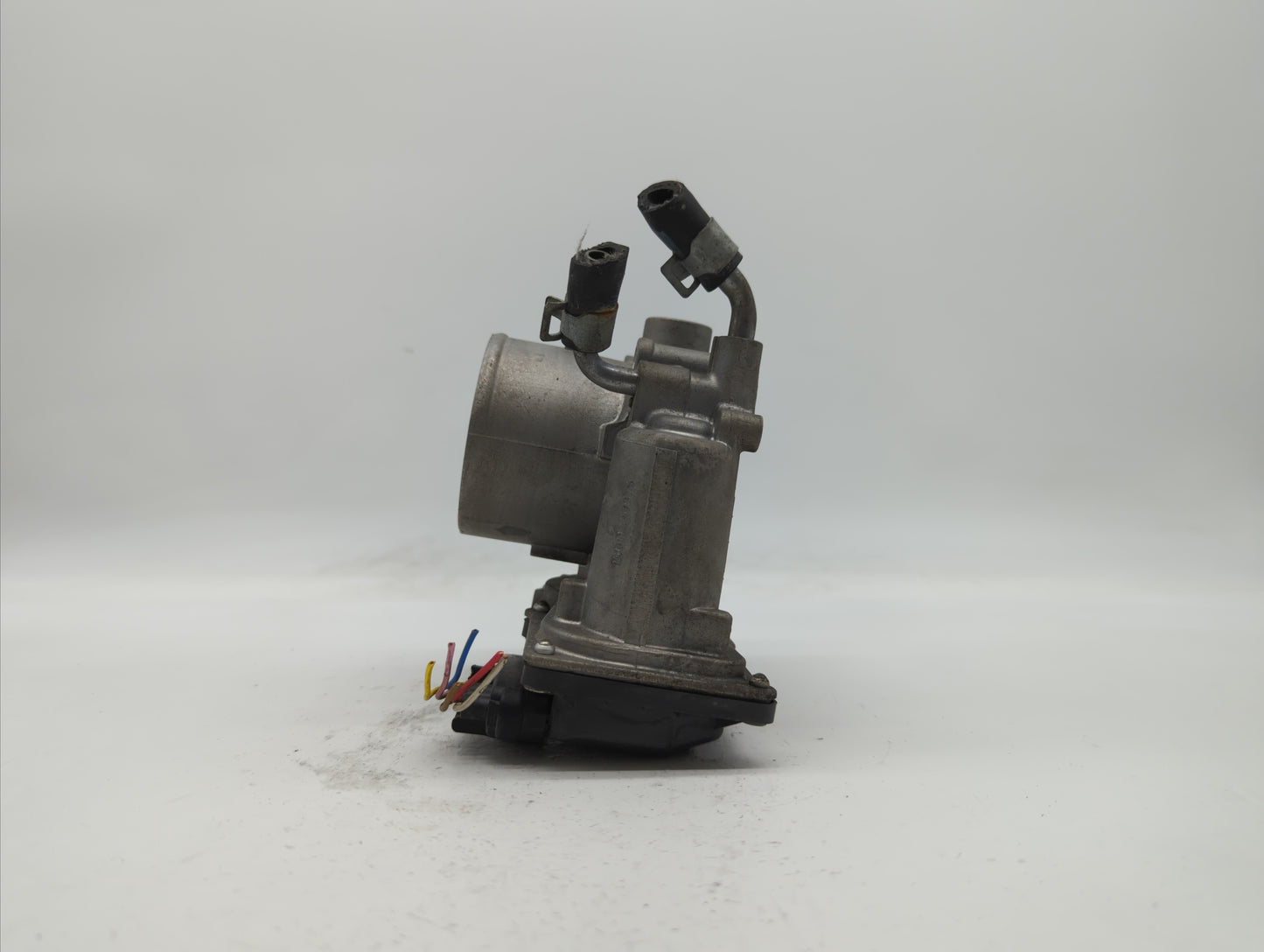 2014-2016 Kia Forte Throttle Body P/N:35100-2E400 Fits Fits 2012 2013 2014 2015 2016 2018 2019 OEM Used Auto Parts - Oemused