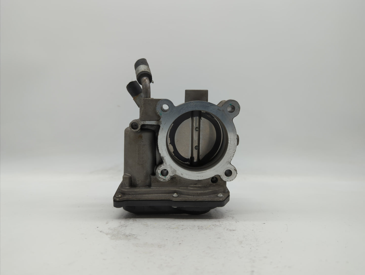 2014-2016 Kia Forte Throttle Body P/N:35100-2E400 Fits Fits 2012 2013 2014 2015 2016 2018 2019 OEM Used Auto Parts - Oemused