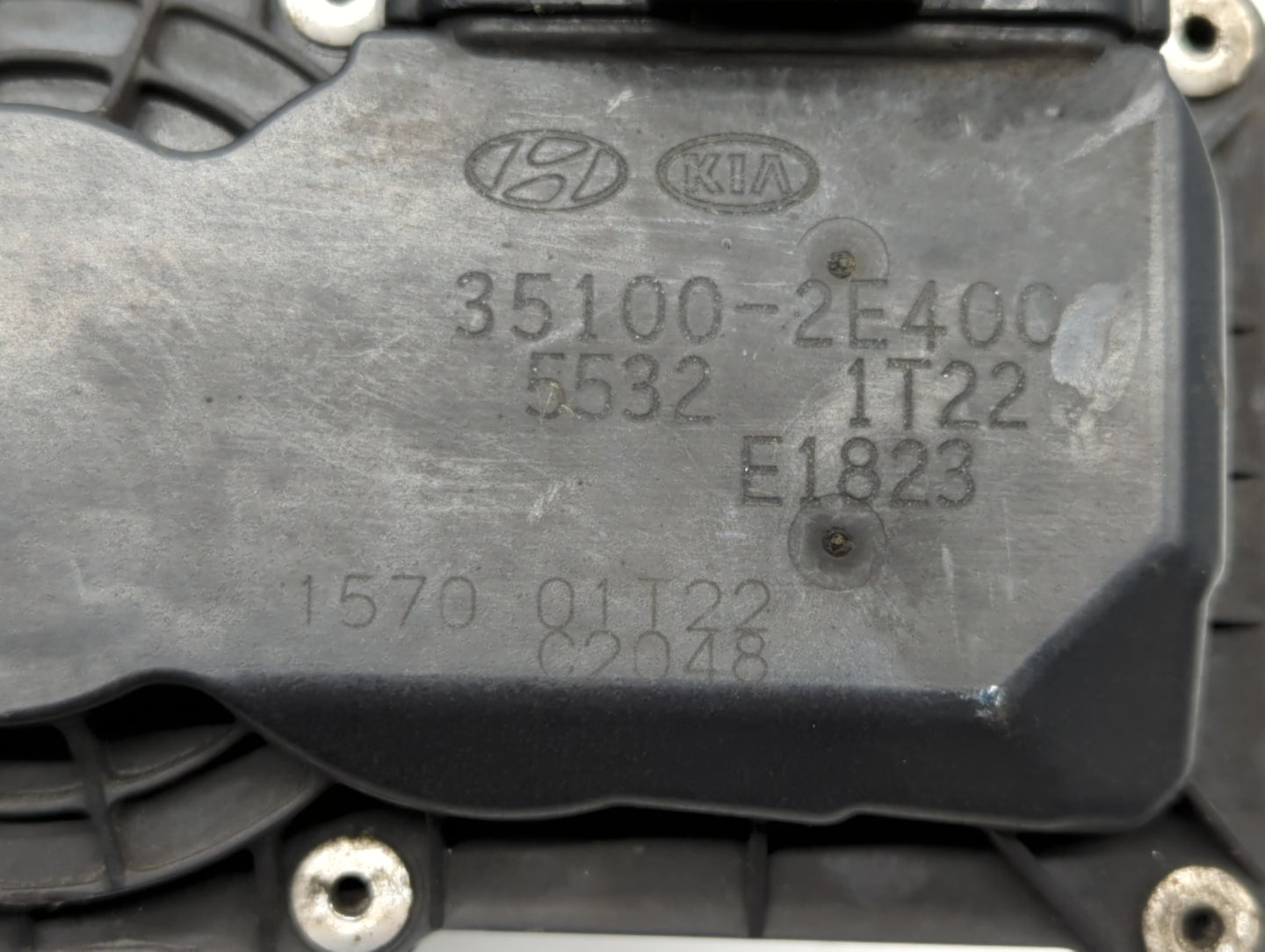 2014-2016 Kia Forte Throttle Body P/N:35100-2E400 Fits Fits 2012 2013 2014 2015 2016 2018 2019 OEM Used Auto Parts - Oemused