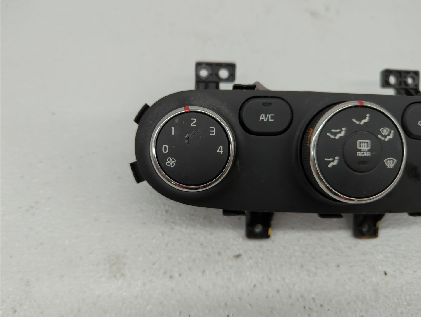 2014-2016 Kia Forte Climate Control Module Temperature AC/Heater Replacement P/N:97250-A7050WK 97250-A7052WK Fits OEM Used A