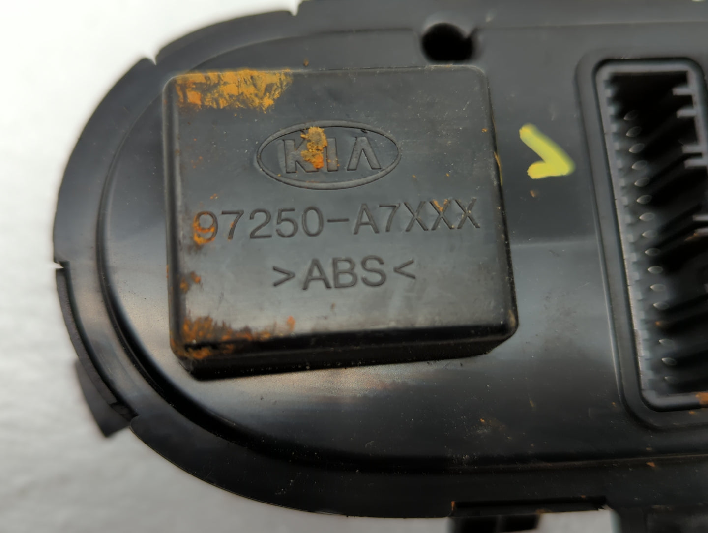 2014-2016 Kia Forte Climate Control Module Temperature AC/Heater Replacement P/N:97250-A7050WK 97250-A7052WK Fits OEM Used A