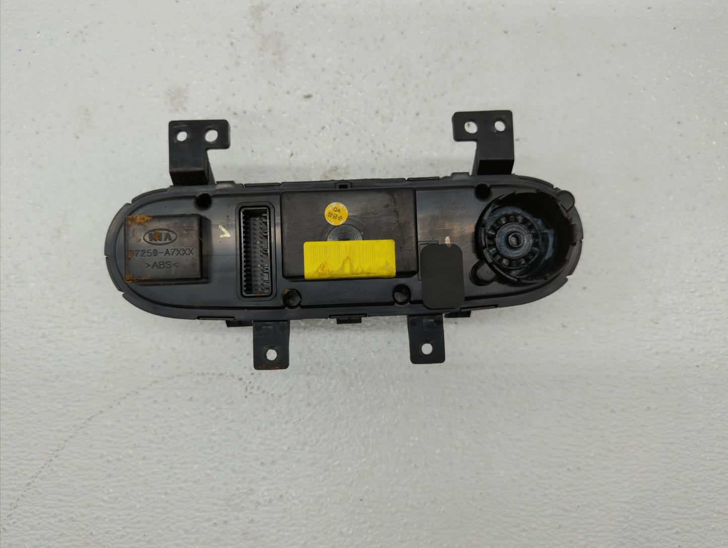 2014-2016 Kia Forte Climate Control Module Temperature AC/Heater Replacement P/N:97250-A7050WK 97250-A7052WK Fits OEM Used A