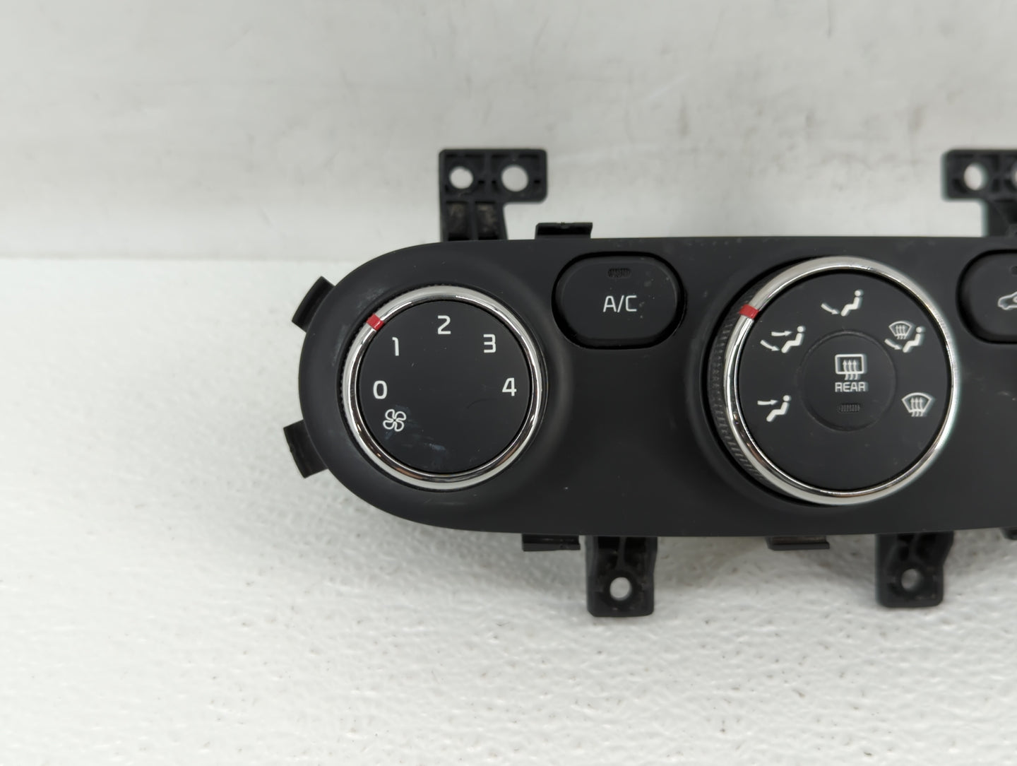 2014-2016 Kia Forte Climate Control Module Temperature AC/Heater Replacement P/N:97250-A7050WK 97250-A7052WK Fits OEM Used A