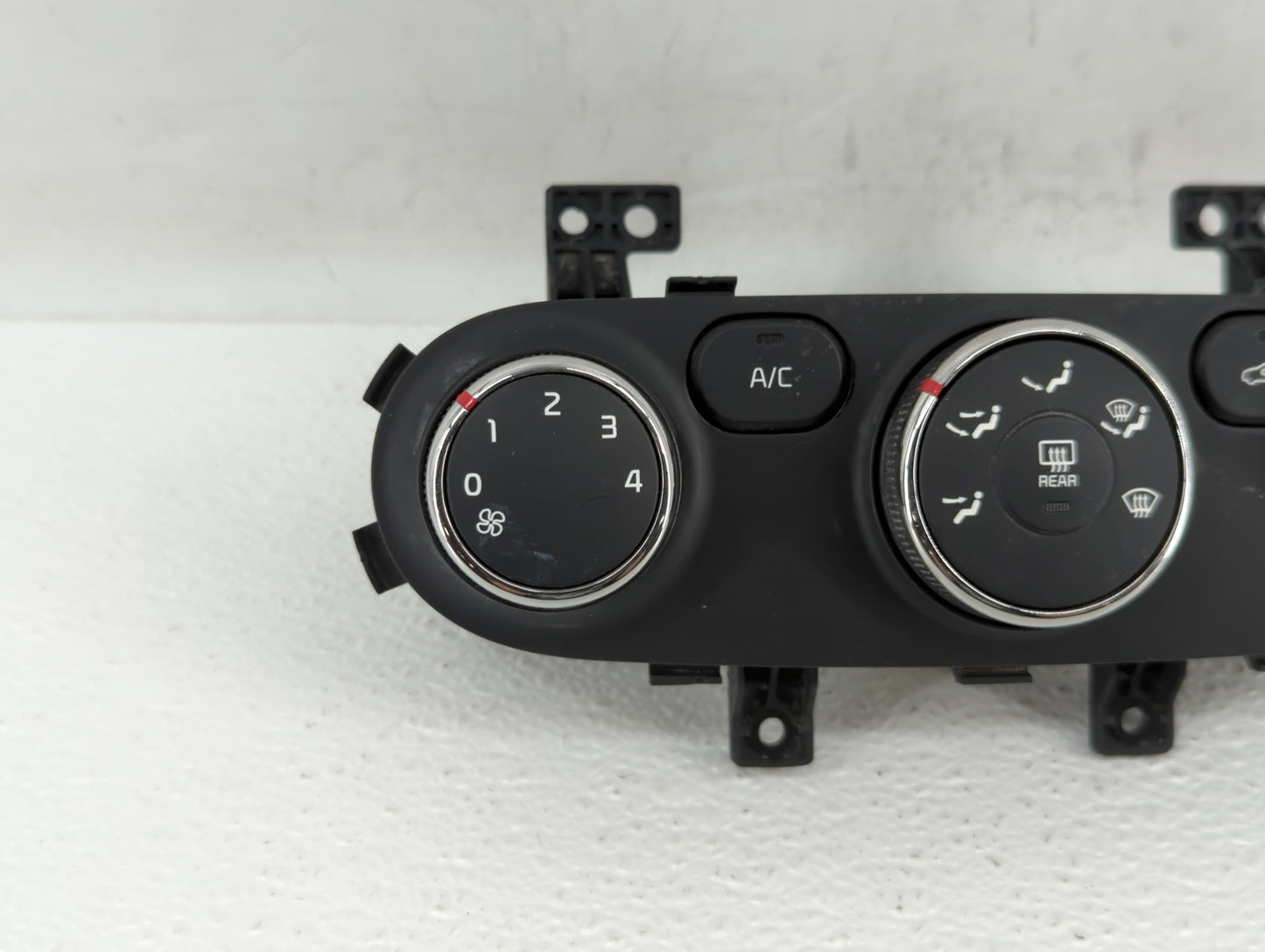 2014-2016 Kia Forte Climate Control Module Temperature AC/Heater Replacement P/N:97250-A7050WK 97250-A7052WK Fits OEM Used A