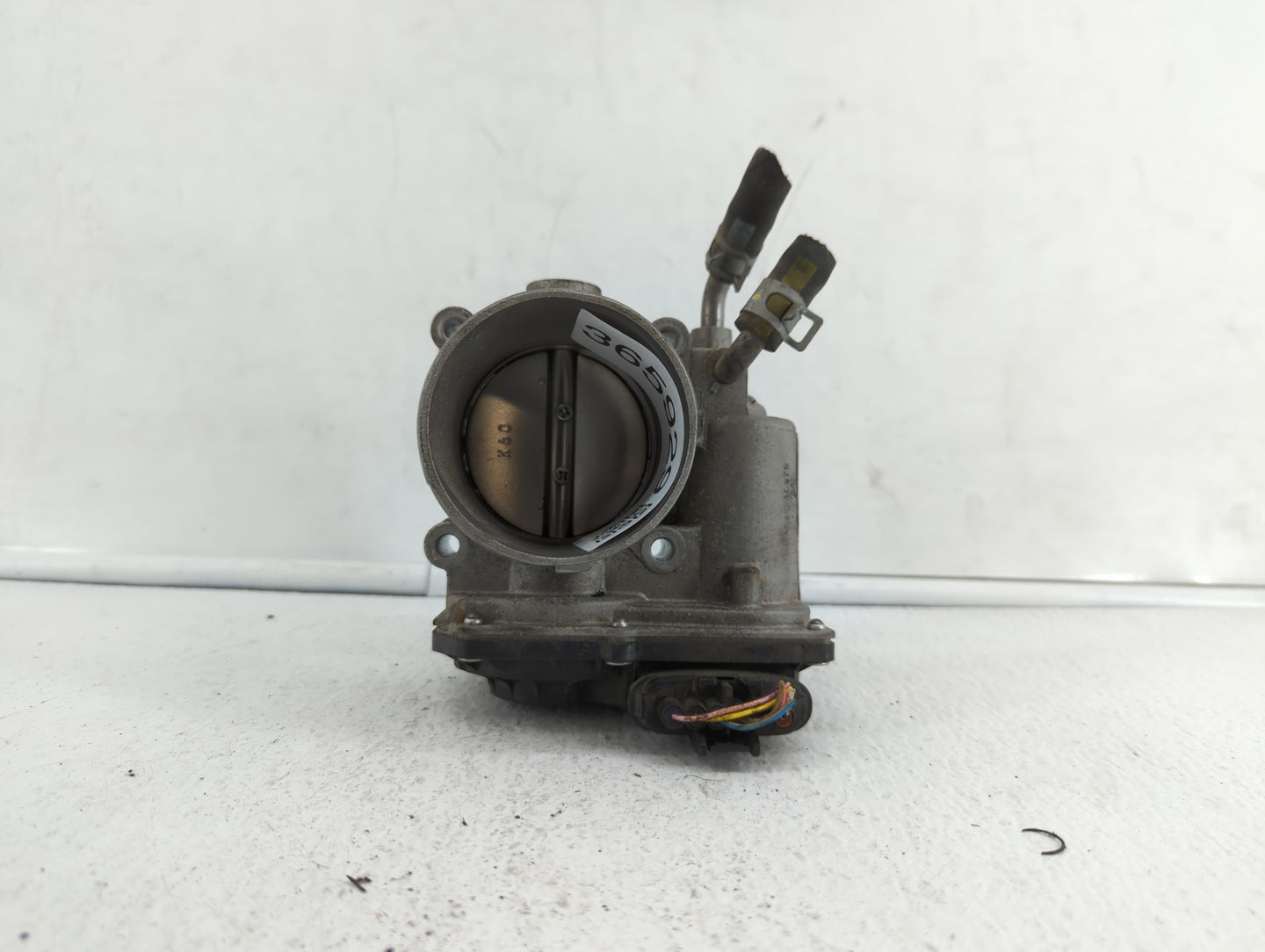 2014-2016 Kia Forte Throttle Body P/N:35100-2E400 35100-2E000 Fits Fits 2012 2013 2014 2015 2016 2018 2019 OEM Used Auto Par