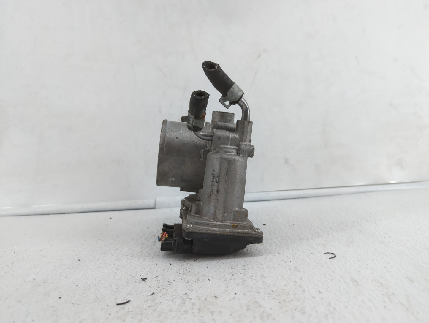 2014-2016 Kia Forte Throttle Body P/N:35100-2E400 35100-2E000 Fits Fits 2012 2013 2014 2015 2016 2018 2019 OEM Used Auto Par