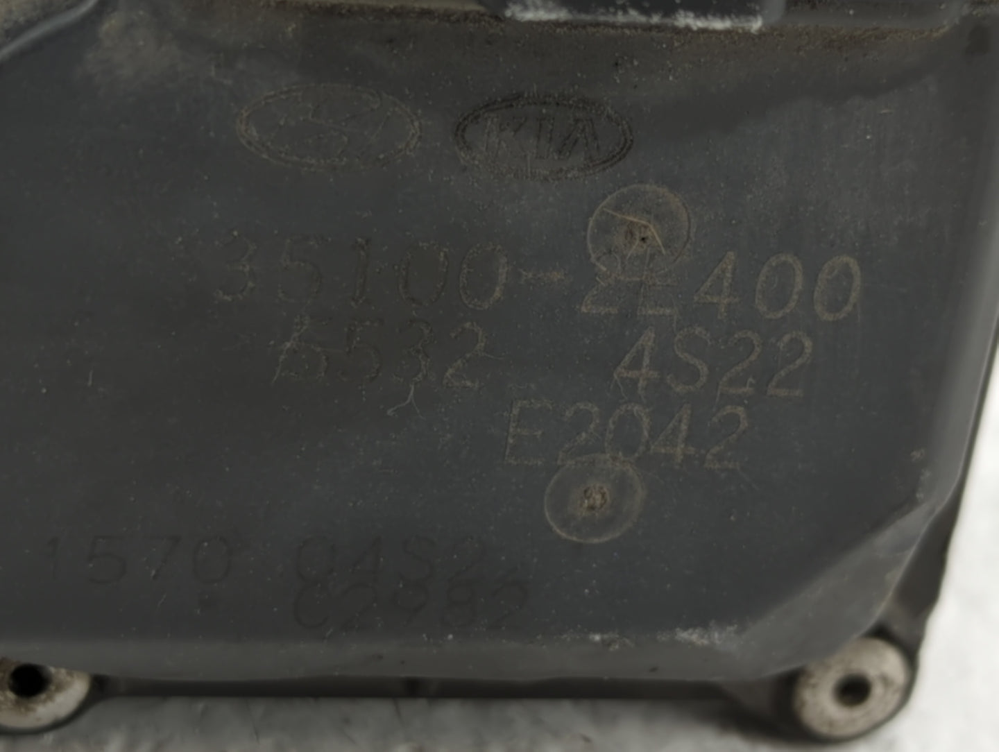 2014-2016 Kia Forte Throttle Body P/N:35100-2E400 35100-2E000 Fits Fits 2012 2013 2014 2015 2016 2018 2019 OEM Used Auto Par