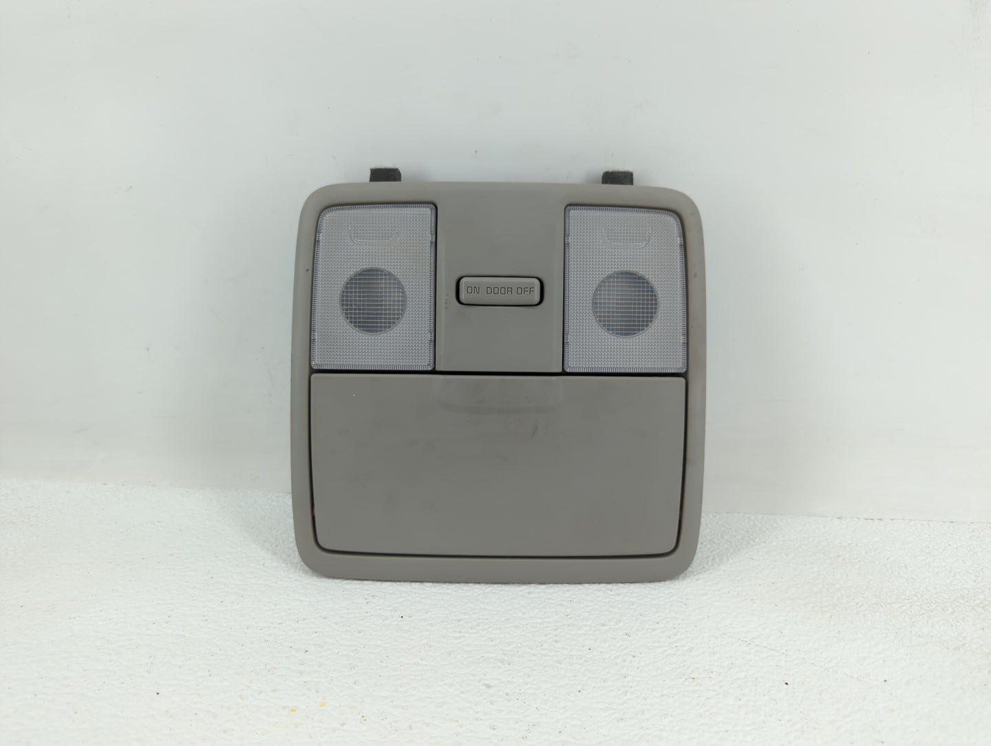 2016 Kia Forte Overhead Roof Console Grey - Oemusedautoparts1.com