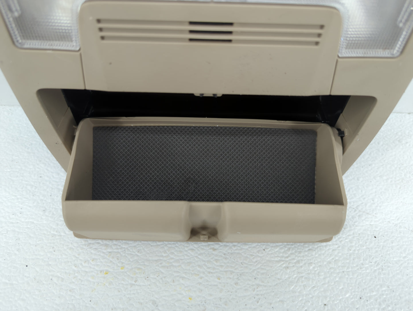 2016 Kia Forte Overhead Roof Console Beige - Oemusedautoparts1.com