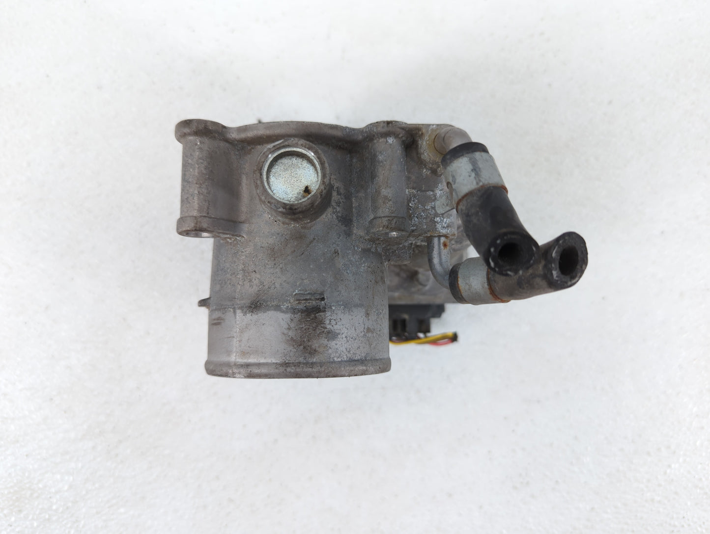 2014-2016 Kia Forte Throttle Body P/N:35100-2E400 35100-2E000 Fits Fits 2012 2013 2014 2015 2016 2018 2019 OEM Used Auto Par