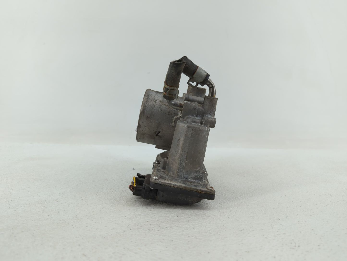 2014-2016 Kia Forte Throttle Body P/N:35100-2E400 35100-2E000 Fits Fits 2012 2013 2014 2015 2016 2018 2019 OEM Used Auto Par