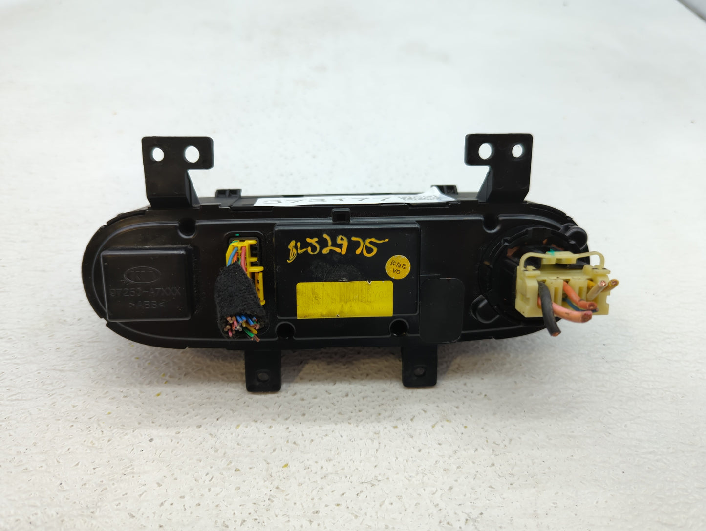 2014-2016 Kia Forte Climate Control Module Temperature AC/Heater Replacement P/N:97250-A7XXX 97250-A7050WK Fits OEM Used Aut