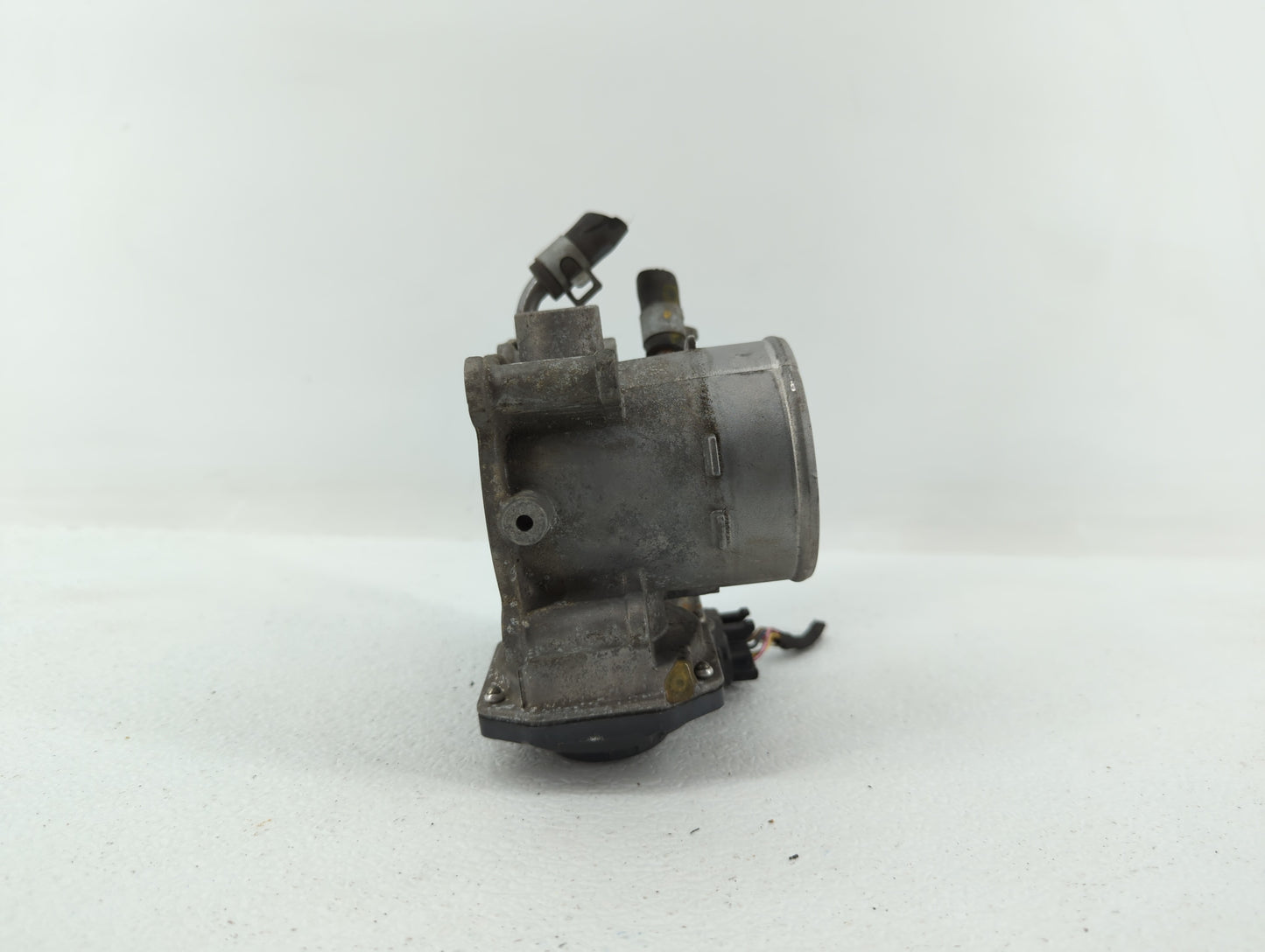 2014-2016 Kia Forte Throttle Body P/N:35100-2E400 35100-2E000 Fits Fits 2012 2013 2014 2015 2016 2018 2019 OEM Used Auto Par