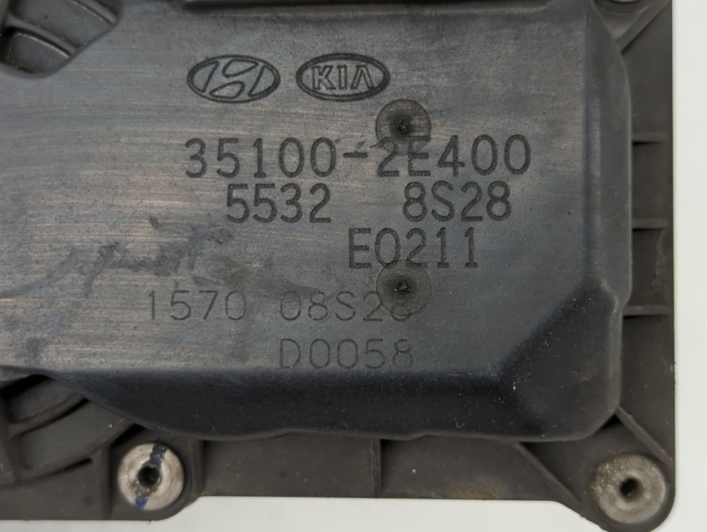 2014-2016 Kia Forte Throttle Body P/N:35100-2E400 35100-2E000 Fits Fits 2012 2013 2014 2015 2016 2018 2019 OEM Used Auto Par