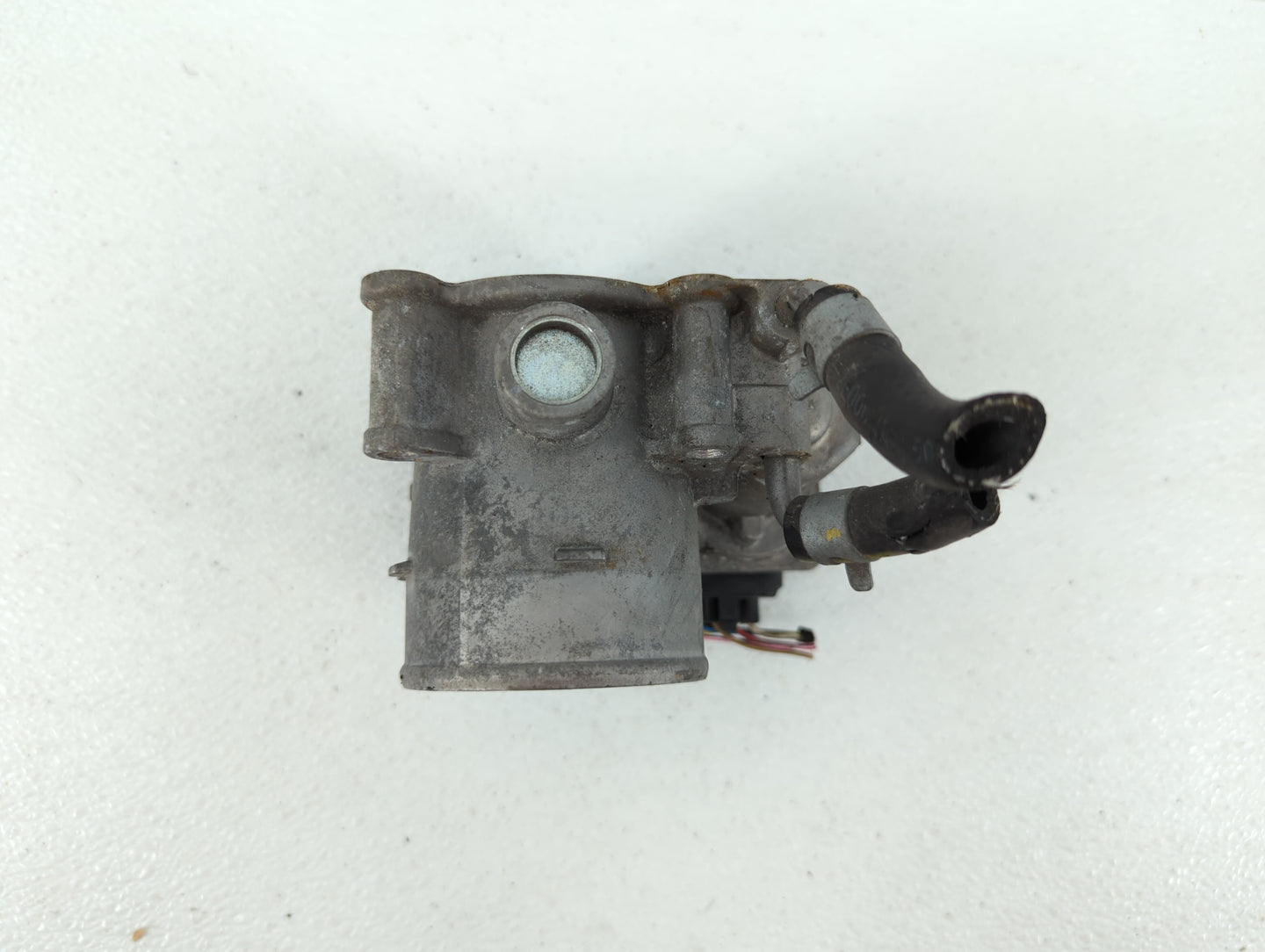 2014-2016 Kia Forte Throttle Body P/N:35100-2E400 35100-2E000 Fits Fits 2012 2013 2014 2015 2016 2018 2019 OEM Used Auto Par