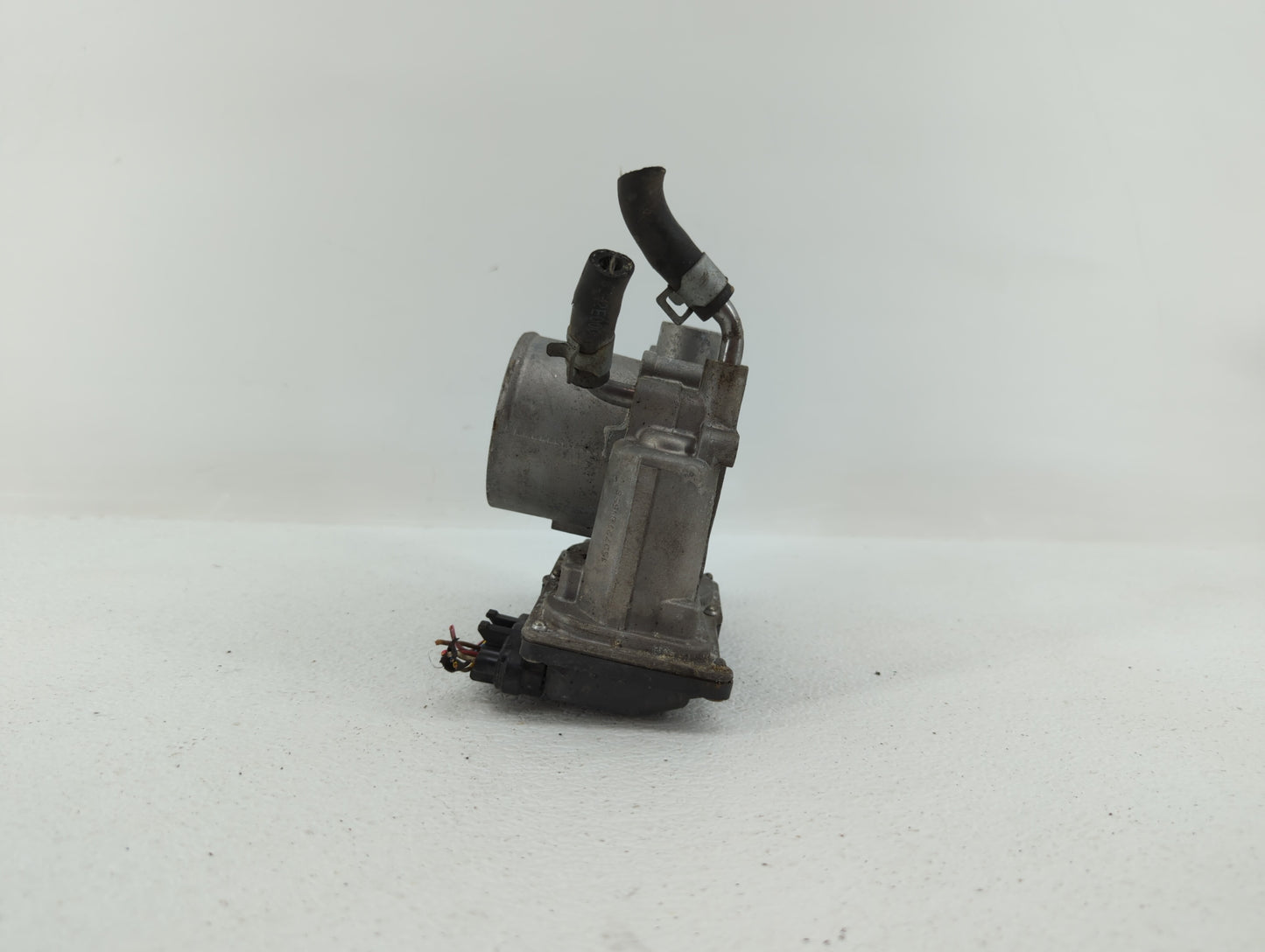 2014-2016 Kia Forte Throttle Body P/N:35100-2E400 35100-2E000 Fits Fits 2012 2013 2014 2015 2016 2018 2019 OEM Used Auto Par