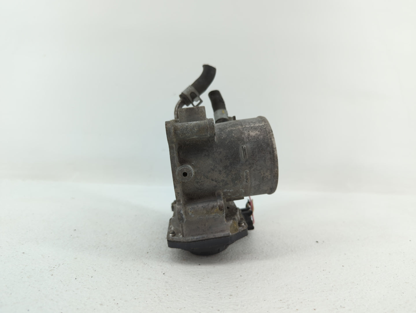 2014-2016 Kia Forte Throttle Body P/N:35100-2E400 35100-2E000 Fits Fits 2012 2013 2014 2015 2016 2018 2019 OEM Used Auto Par