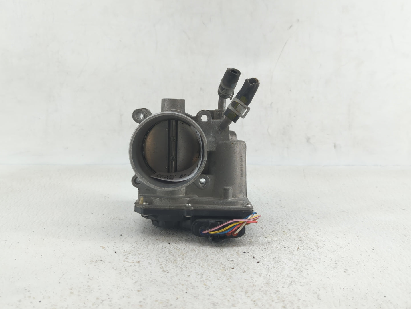 2014-2016 Kia Forte Throttle Body P/N:35100-2E400 35100-2E000 Fits Fits 2012 2013 2014 2015 2016 2018 2019 OEM Used Auto Par