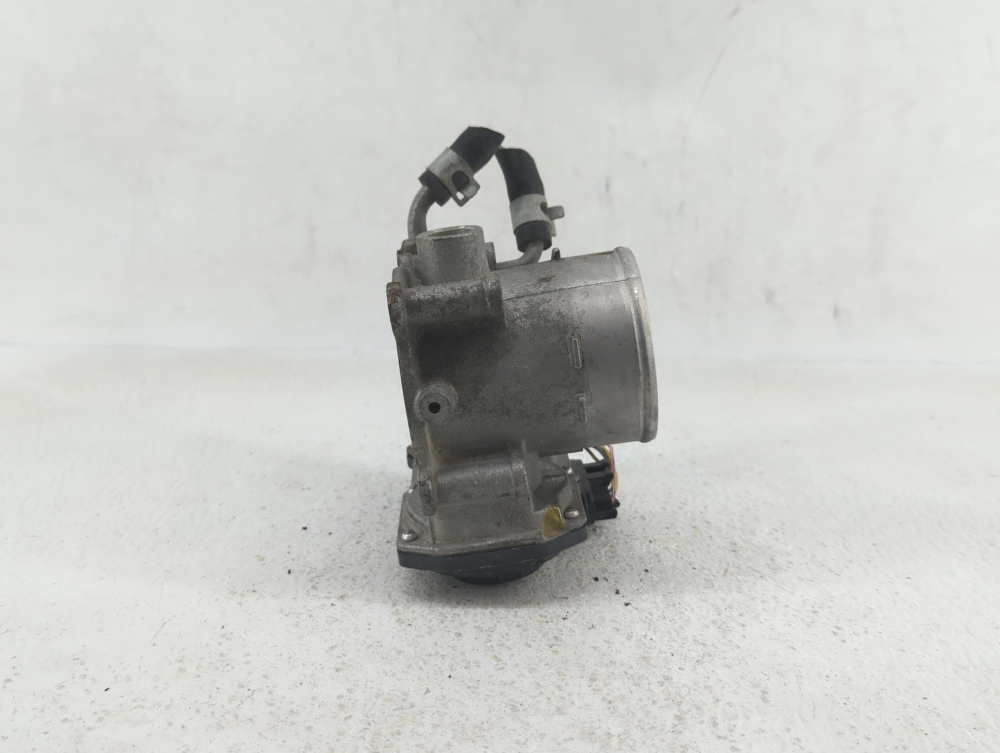 2014-2016 Kia Forte Throttle Body P/N:35100-2E400 35100-2E000 Fits Fits 2012 2013 2014 2015 2016 2018 2019 OEM Used Auto Par