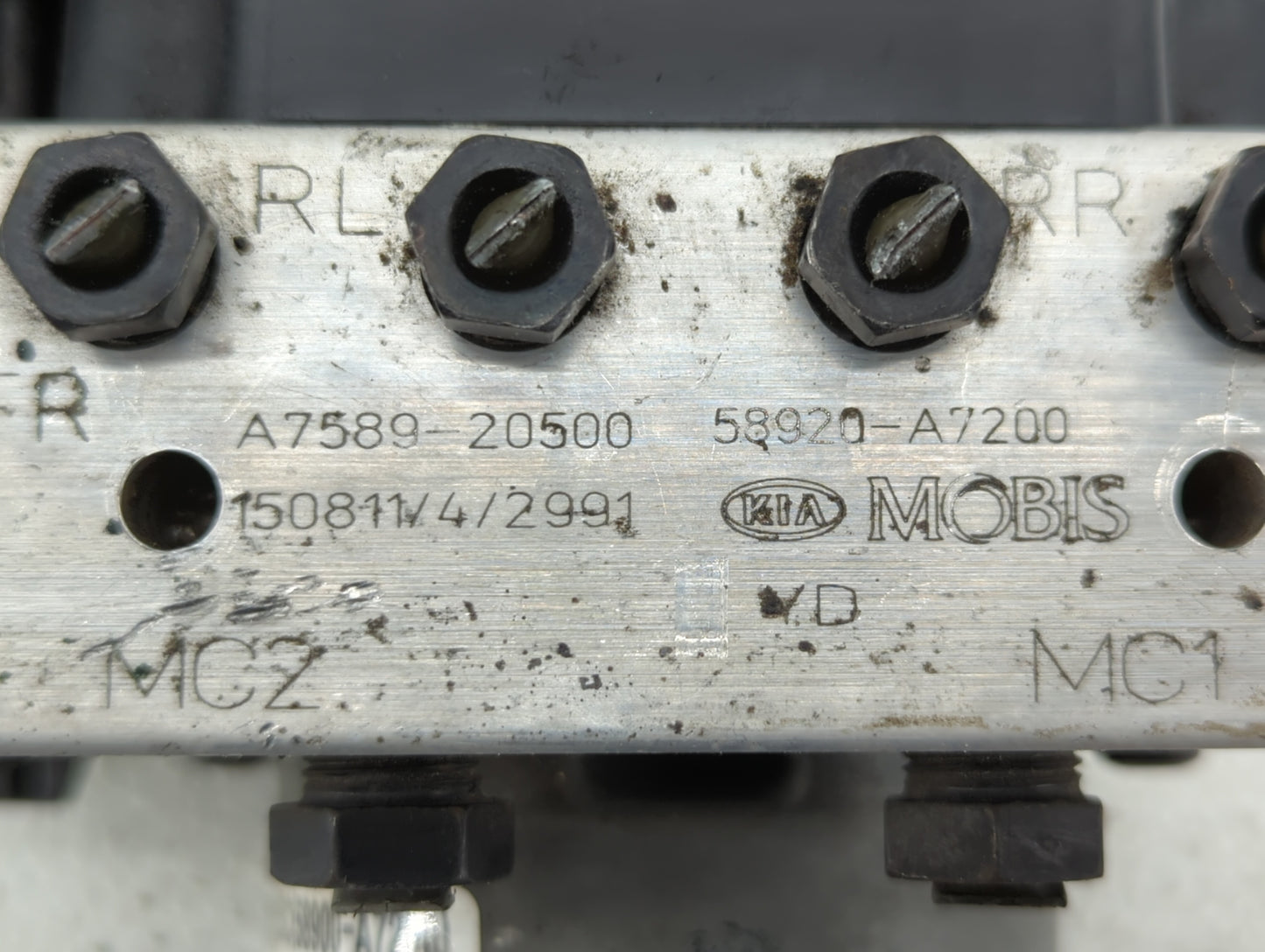 2014-2016 Kia Forte ABS Pump Control Module Replacement P/N:58900-A7200 58920-A7200 Fits Fits 2014 2015 2016 OEM Used Auto P