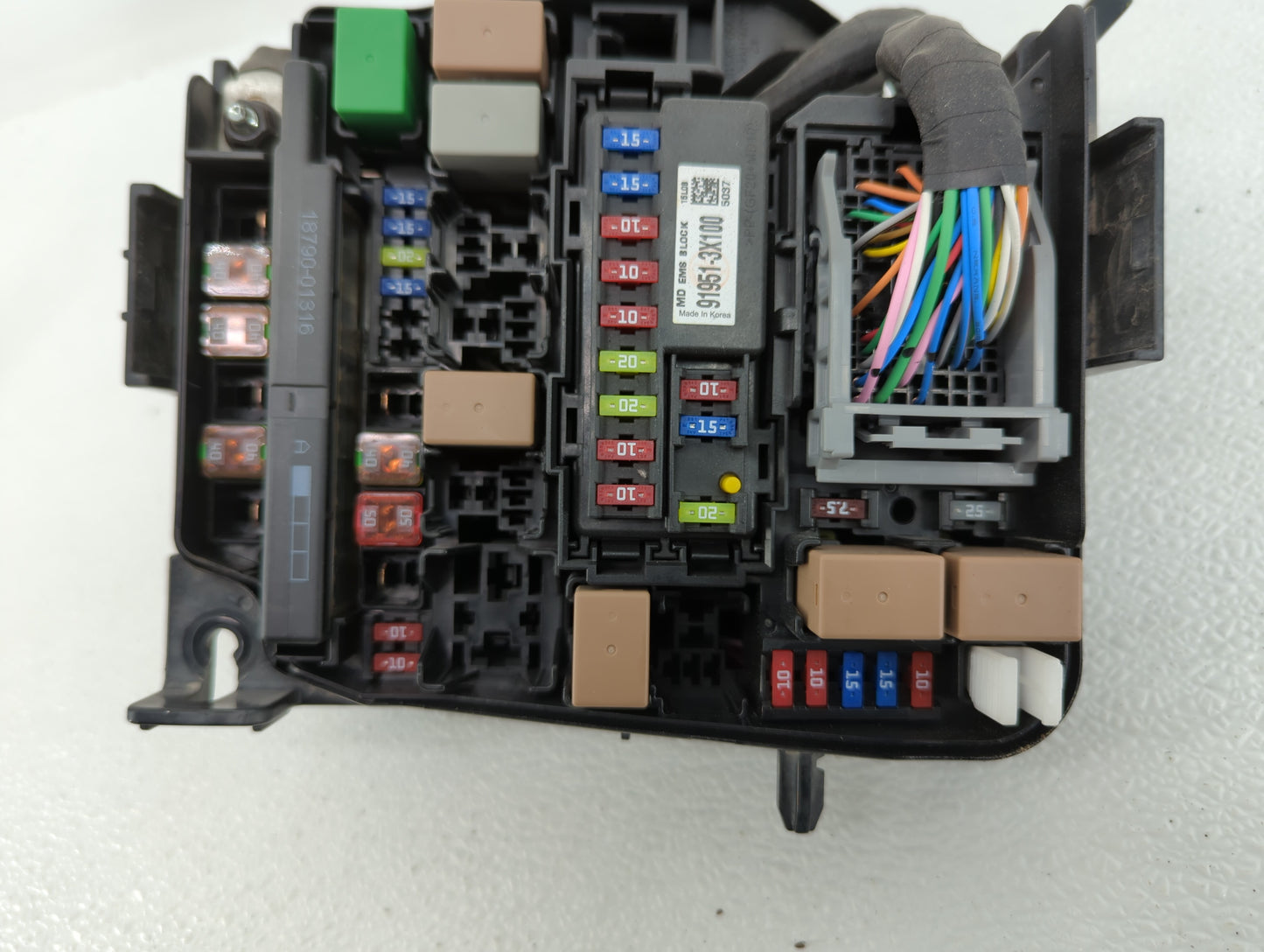 2014-2016 Kia Forte Fusebox Fuse Box Panel Relay Module P/N:91204-A7622 Fits Fits 2014 2015 2016 OEM Used Auto Parts - Oemus