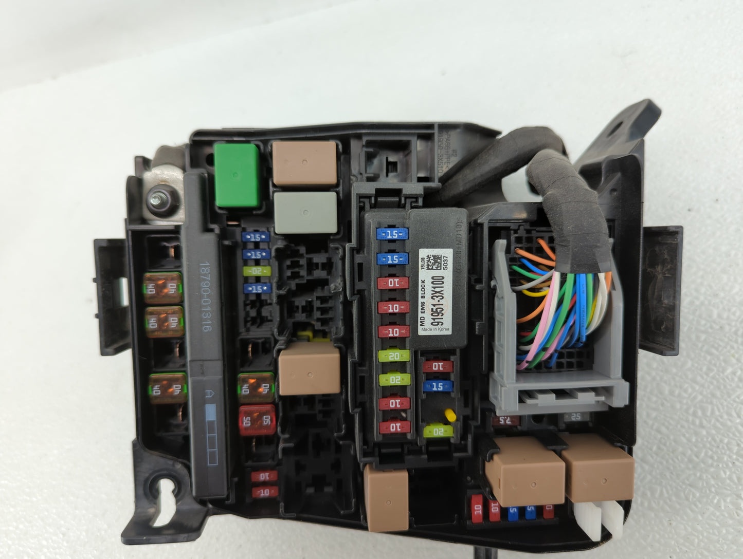 2014-2016 Kia Forte Fusebox Fuse Box Panel Relay Module P/N:91204-A7622 Fits Fits 2014 2015 2016 OEM Used Auto Parts - Oemus