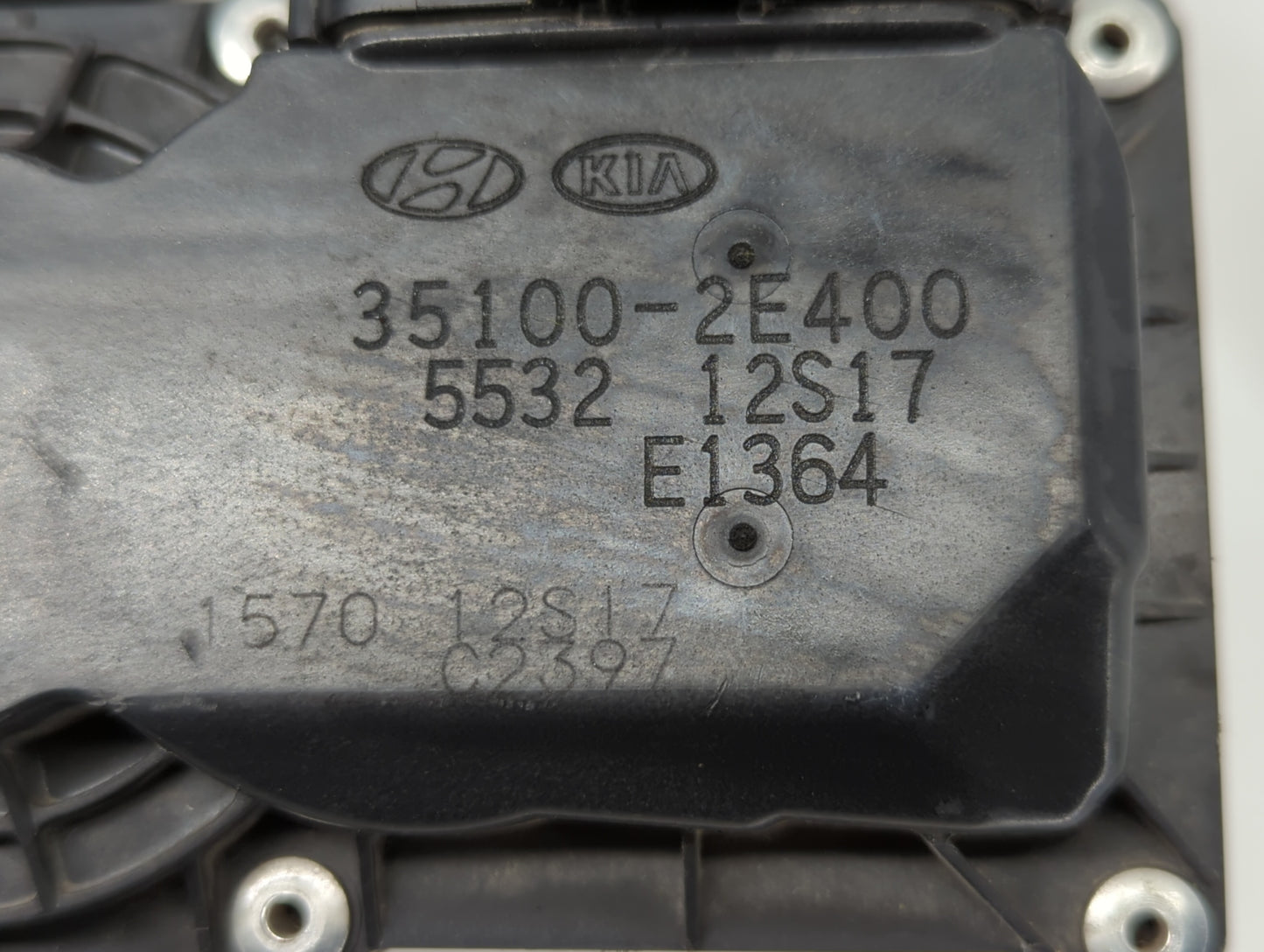 2014-2016 Kia Forte Throttle Body P/N:35100-2E400 35100-2E000 Fits Fits 2012 2013 2014 2015 2016 2018 2019 OEM Used Auto Par
