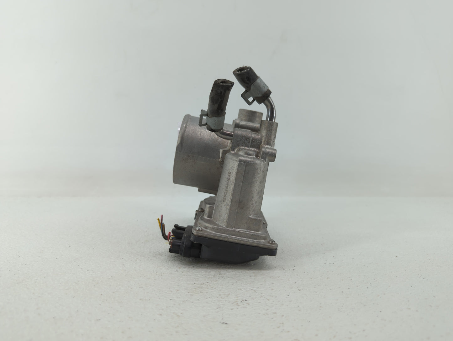 2014-2016 Kia Forte Throttle Body P/N:35100-2E400 35100-2E000 Fits Fits 2012 2013 2014 2015 2016 2018 2019 OEM Used Auto Par
