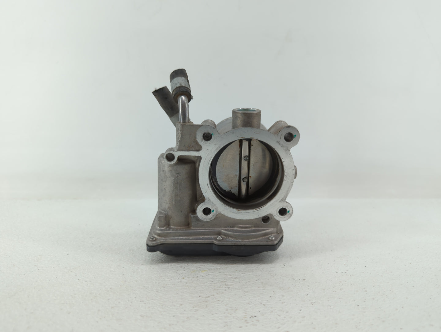 2014-2016 Kia Forte Throttle Body P/N:35100-2E400 35100-2E000 Fits Fits 2012 2013 2014 2015 2016 2018 2019 OEM Used Auto Par