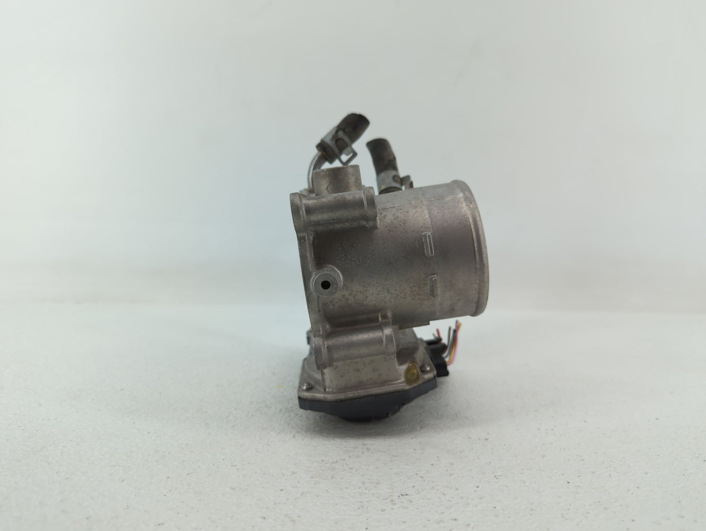 2014-2016 Kia Forte Throttle Body P/N:35100-2E400 35100-2E000 Fits Fits 2012 2013 2014 2015 2016 2018 2019 OEM Used Auto Par