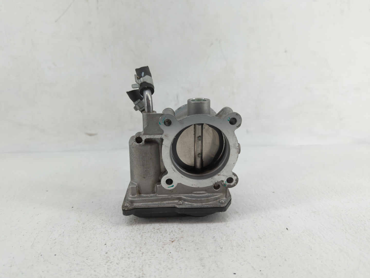 2014-2016 Kia Forte Throttle Body P/N:35100-2E400 35100-2E000 Fits Fits 2012 2013 2014 2015 2016 2018 2019 OEM Used Auto Par