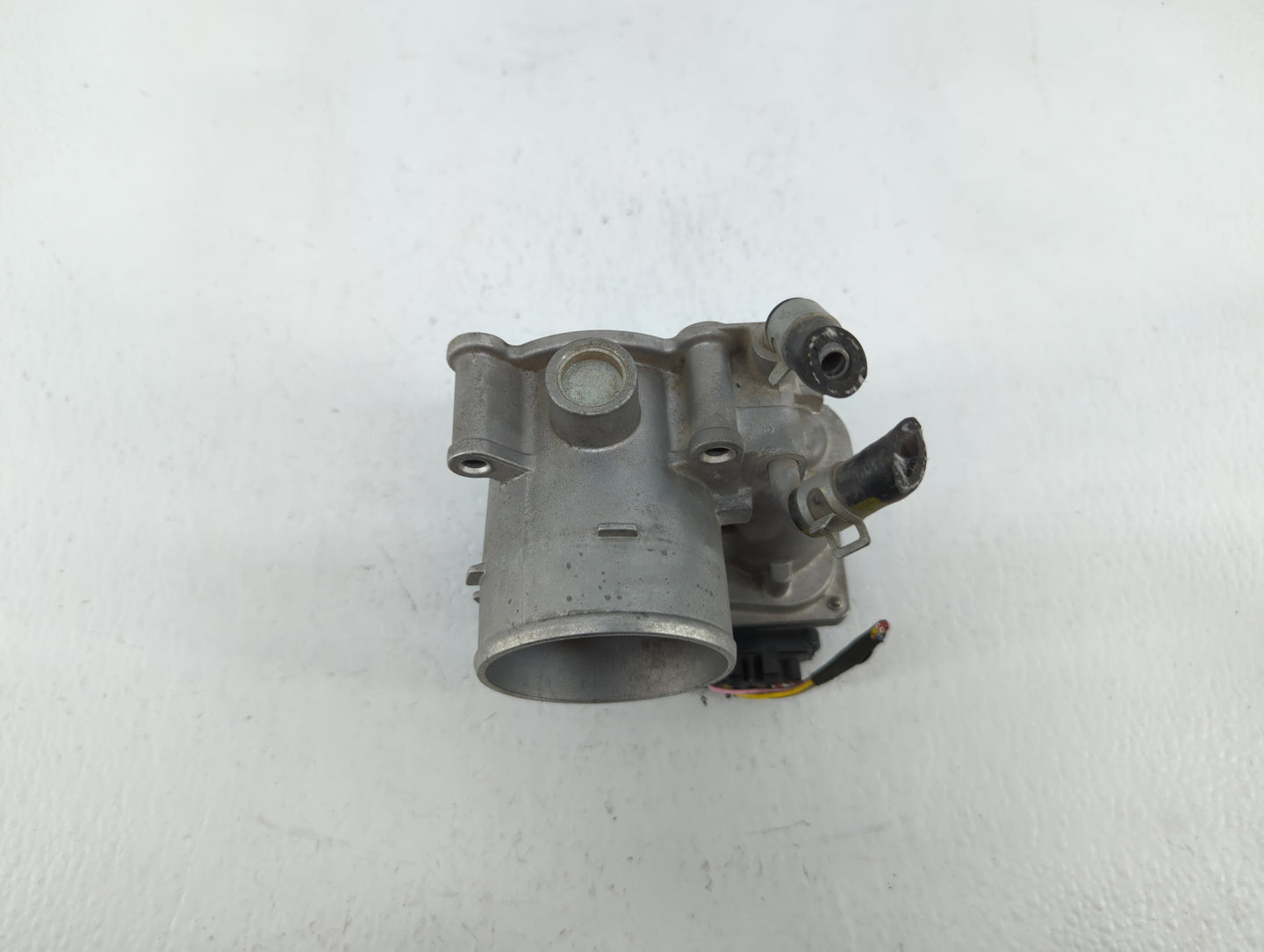 2014-2016 Kia Forte Throttle Body P/N:35100-2E400 35100-2E000 Fits Fits 2012 2013 2014 2015 2016 2018 2019 2020 2021 OEM Use