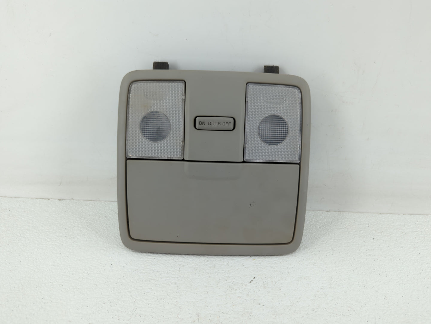 2016 Kia Forte Overhead Roof Console Grey - Oemusedautoparts1.com