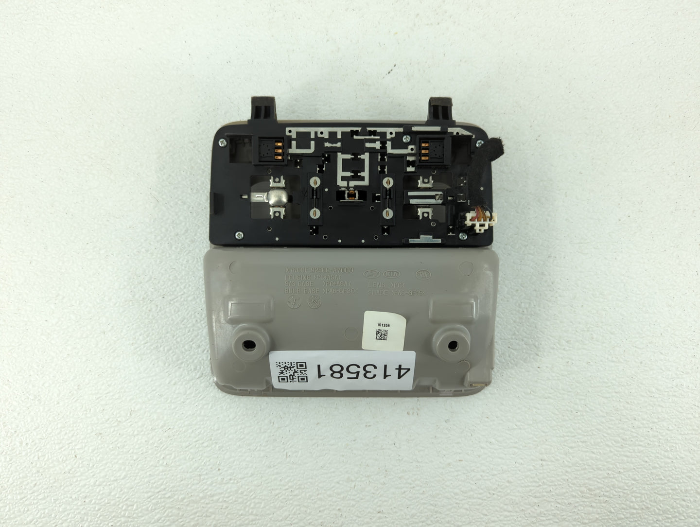 2016 Kia Forte Overhead Roof Console Grey - Oemusedautoparts1.com